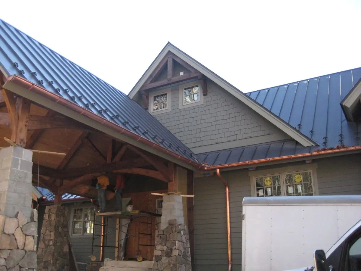Craftsman Roofing team delivering quality roofing work in Clear Lake